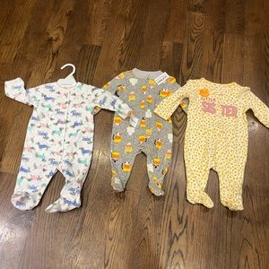 Bundle of 3 NWT 3 mo footie pajamas